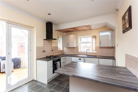 4 bedroom semi-detached house for sale, Hillside Avenue, Farnworth, Bolton, Greater Manchester, BL4 9QB