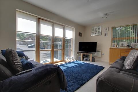 2 bedroom flat for sale, Apartment 10, Queens Hall, 10 St. James's Road, Dudley, West Midlands