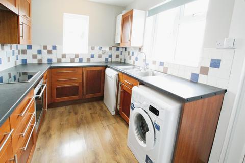 4 bedroom terraced house to rent, Cleeveview Road, Whaddon, Cheltenham, GL52