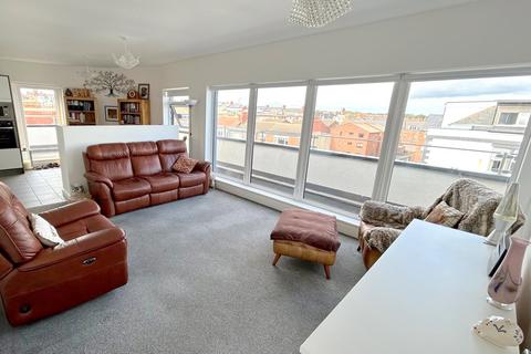 2 bedroom apartment for sale, Empire Court, Whitley Bay, NE26