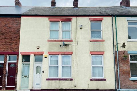 2 bedroom flat to rent, Ferndale Terrace, Pallion, Sunderland, Tyne And Wear, SR4