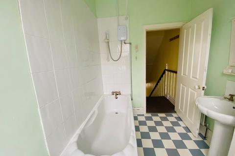 2 bedroom flat to rent, Ferndale Terrace, Pallion, Sunderland, Tyne And Wear, SR4