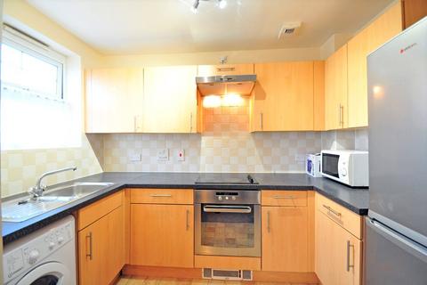2 bedroom apartment to rent - Holyhead Mews, Slough, Berkshire, SL1