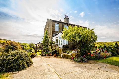 2 bedroom semi-detached house for sale, Royal Ing, Huddersfield HD3 3FW