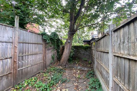 59a Tynemouth Road, London, N15 4AU
