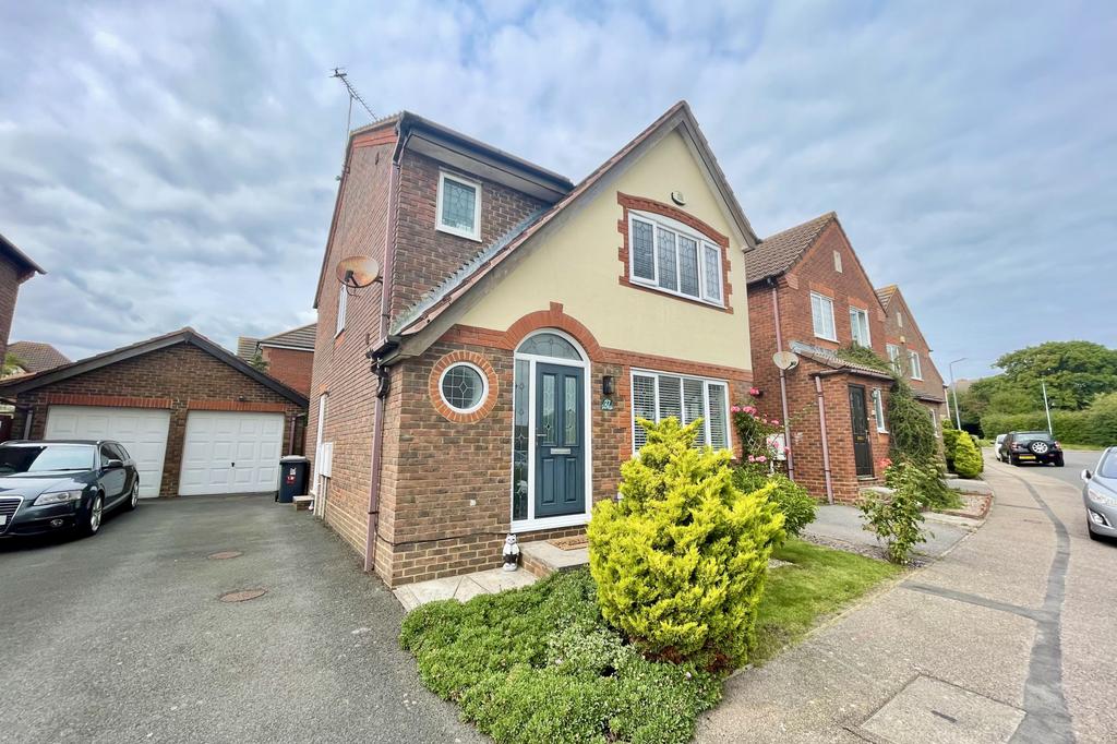 Mole Close, Stone Cross, East Sussex... 3 bed detached house £375,000