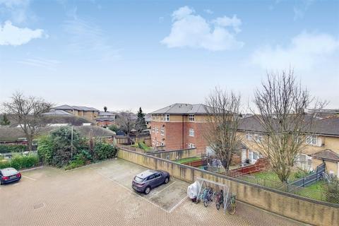 48 Comer Crescent, Southall, UB2 4XD