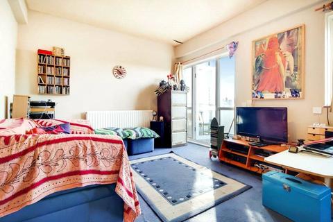 2 bedroom apartment for sale, Ringsfield House, East Street, London, SE17