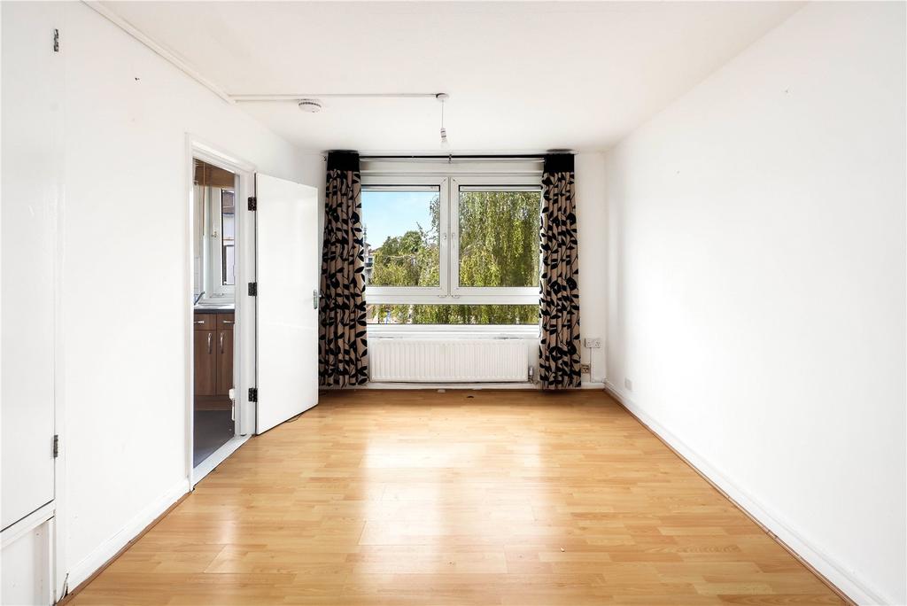 Reception/Bedroom