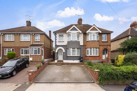 56 Barr Road, Gravesend, DA12 4DZ
