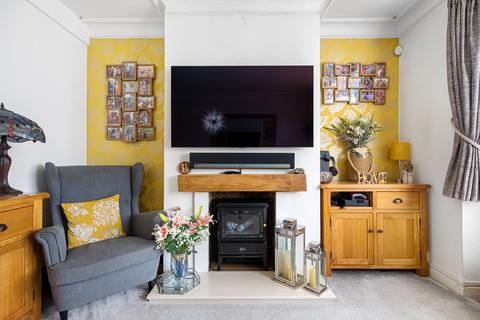 56 Barr Road, Gravesend, DA12 4DZ