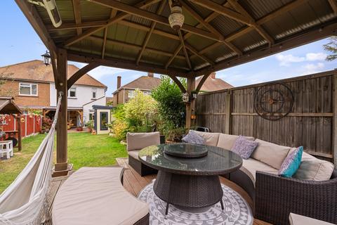56 Barr Road, Gravesend, DA12 4DZ