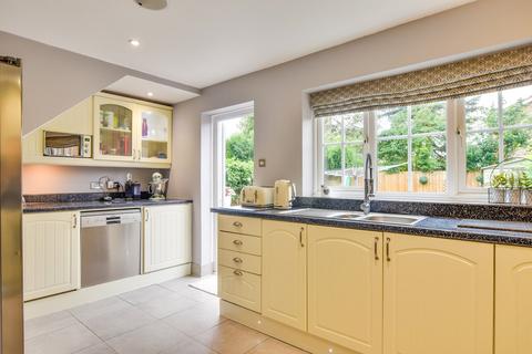 10 Broadfield, High Roding, Dunmow, CM6 1NY