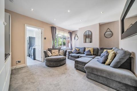 1a Aboyne Drive, London, SW20 0AN