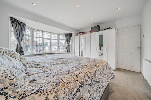 1a Aboyne Drive, London, SW20 0AN