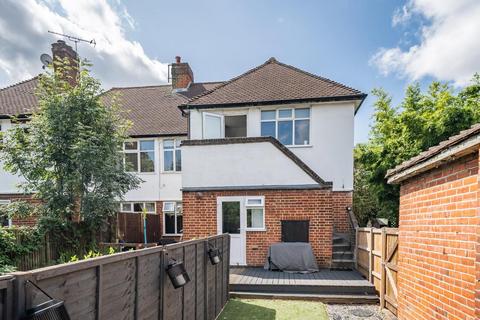 1a Aboyne Drive, London, SW20 0AN