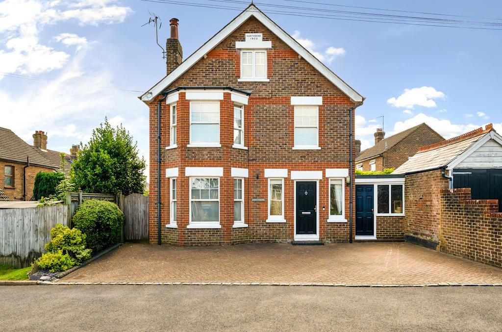 School Lane, Crowborough 4 bed detached house £625,000