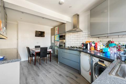 252 Wrythe Lane, Carshalton, SM5 1TX