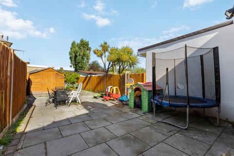 252 Wrythe Lane, Carshalton, SM5 1TX