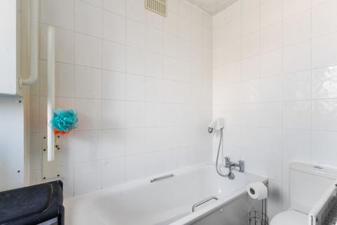 252 Wrythe Lane, Carshalton, SM5 1TX
