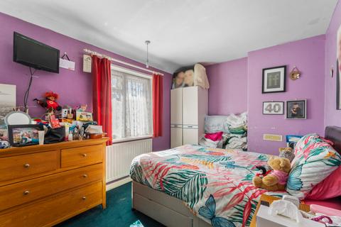 252 Wrythe Lane, Carshalton, SM5 1TX