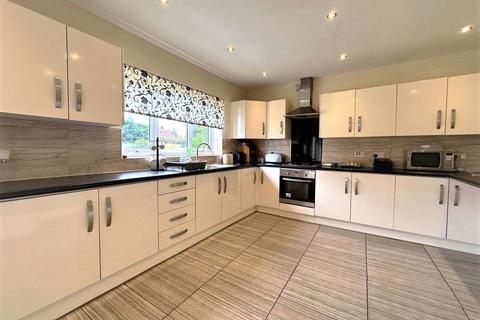 4 bedroom semi-detached house for sale - Old Town, Swindon SN3