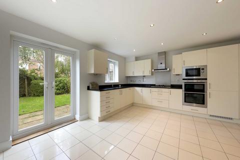 3 bedroom semi-detached house for sale, North Drive, Beaconsfield, HP9