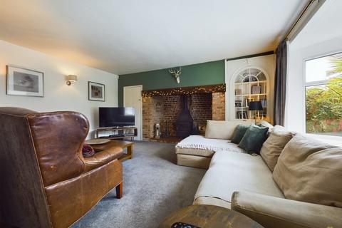 4 bedroom cottage for sale, Coplow Lane, Foston