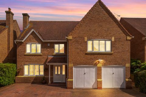 7 Edwin Close, Cawston, Rugby, CV22 7FA