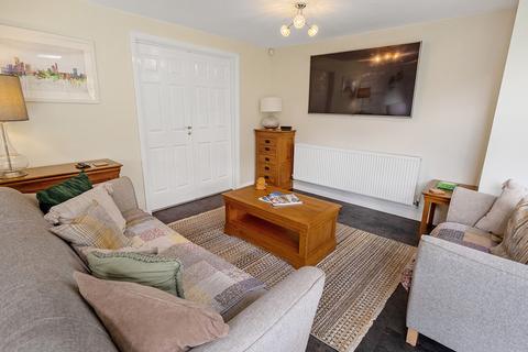 7 Edwin Close, Cawston, Rugby, CV22 7FA