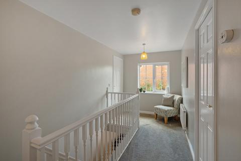 7 Edwin Close, Cawston, Rugby, CV22 7FA