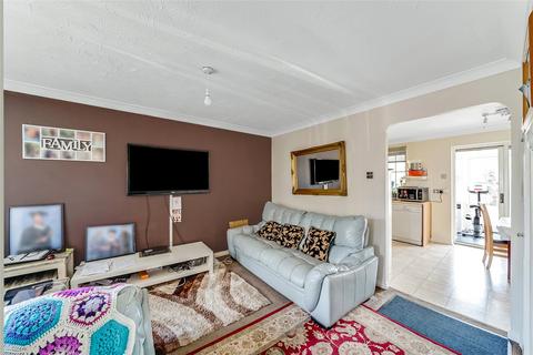 3 bedroom end of terrace house for sale - Sovereign Road, Barking, IG11