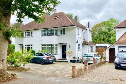 4 bedroom semi-detached house for sale, St. James Way, Sidcup