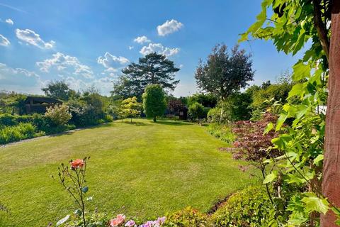 11a Ridgeway, Epsom, KT19 8LD