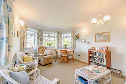 11a Ridgeway, Epsom, KT19 8LD