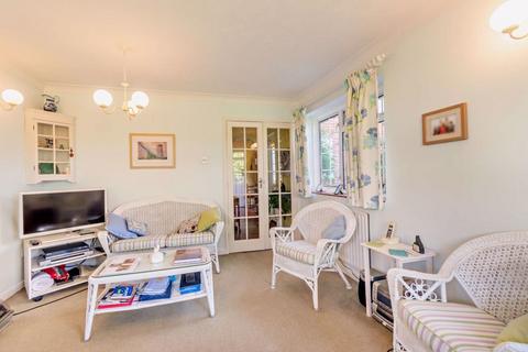 11a Ridgeway, Epsom, KT19 8LD