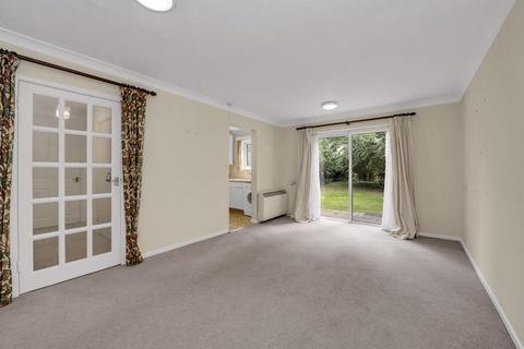 1 bedroom retirement property for sale, Cryspen Court, Bury St. Edmunds
