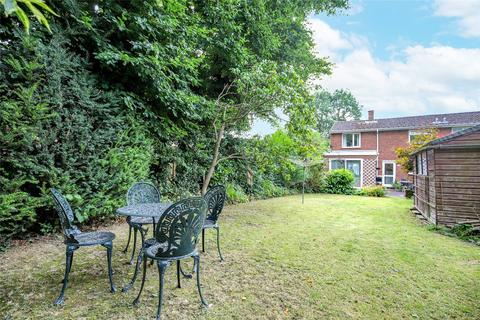 29 Hall Gardens, Colney Heath, St Albans, AL4 0QF