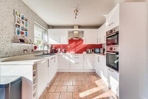 92 Alexandra Road, Great Wakering, Southend-on-sea, SS3 0GW
