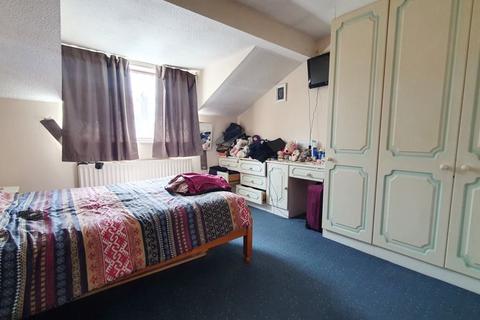 1 Chaceley Close, Abbeymead, Gloucester, GL4 4XP