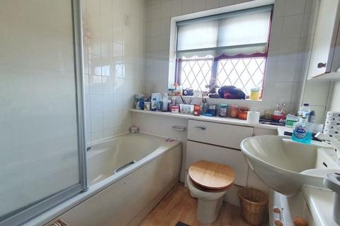 1 Chaceley Close, Abbeymead, Gloucester, GL4 4XP