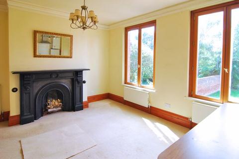 54 Barnwood Road, Gloucester, GL2 0SG