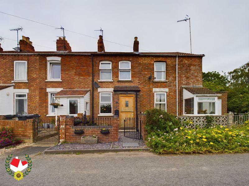 Elmore Lane West, Quedgeley, Gloucester 2 bed cottage £280,000
