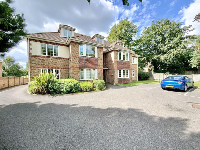 Talbot Avenue, Talbot Woods, Bournemouth 3 bed apartment £1,500 pcm