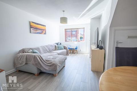 4 Bloomfield Place, Bournemouth, BH9 1UB