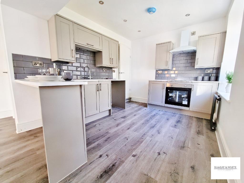 Pontsticill, Merthyr Tydfil, CF48 2UF 3 bed detached house £280,000