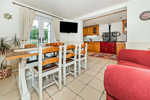 3 bedroom semi-detached house for sale - Heath End, Newbury, Hampshire, RG20