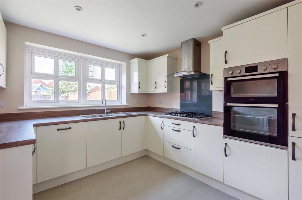 Thurgaton Way, Newton, Alfreton, Derbyshire, DE55 4 bed detached house
