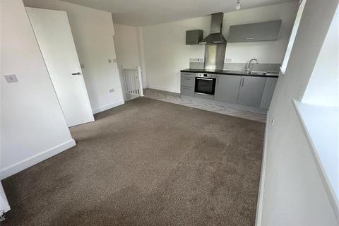 2 bedroom end of terrace house to rent, Comelybank Drive, Mexborough, South Yorkshire, S64