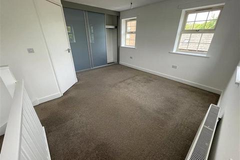 2 bedroom end of terrace house to rent, Comelybank Drive, Mexborough, South Yorkshire, S64